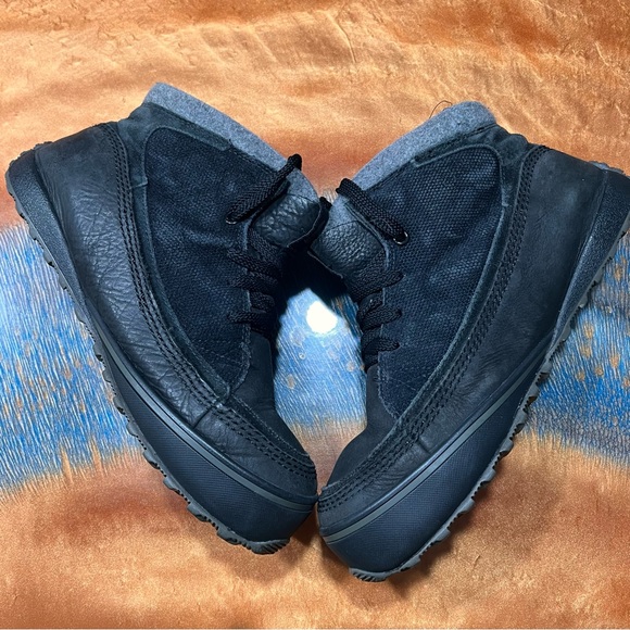 Sorel Chesterman Chukka Black Leather waterproof  boots wool size 9 - Picture 2 of 11